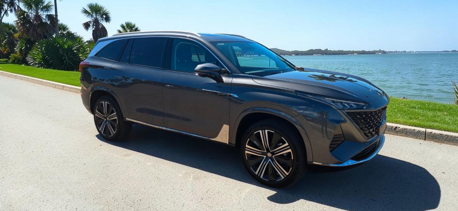 2025 MG QS IS31 Essence SUV Image 1