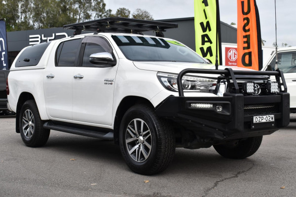 2018 Toyota HiLux  SR5 Double Cab Pick Up Image 3