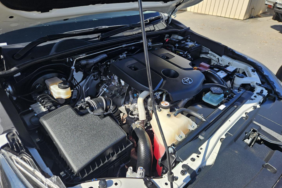 2022 Toyota HiLux GUN126R SR Double-Cab Pick-Up Image 12