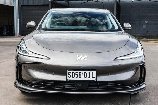 2025 MG IM5 P12L Performance Hatch Image 2