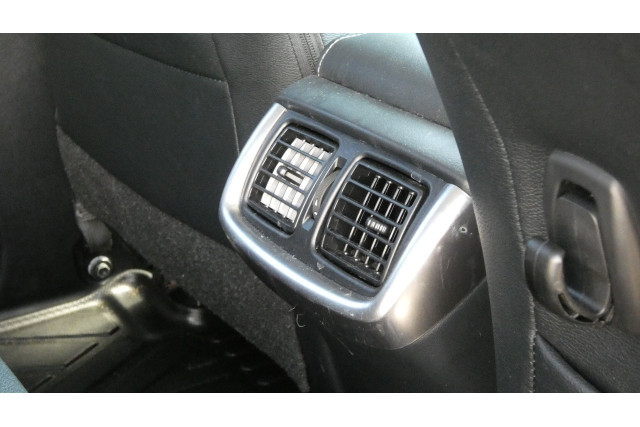 2021 Toyota HiLux GUN126R SR5 + PREMIUM INTERIOR 4X4 Ute Image 12