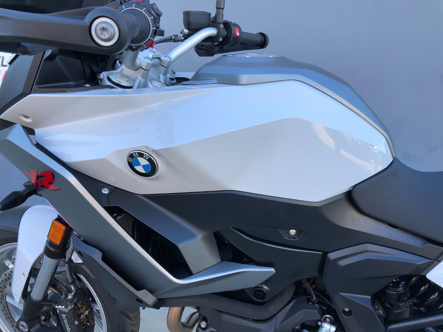 2020 BMW F900 XR Motorcycle Image 7