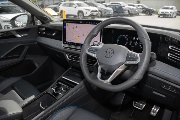 2026 Volkswagen Tiguan CT 200TSI eHybrid R-Line SUV Image 6