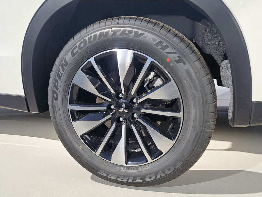 2025 Mitsubishi Outlander ZM LS SUV Image 6