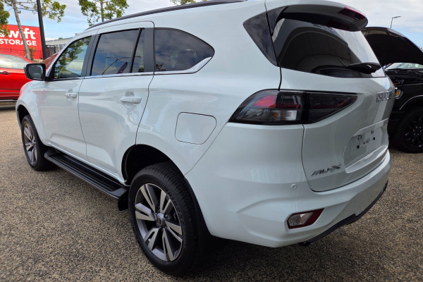 2024 Isuzu MU-X RJ LS-T SUV Image 5