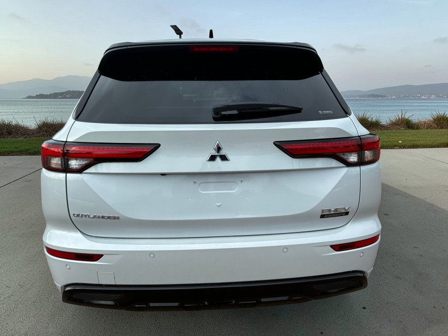 2025 MY24 Mitsubishi Outlander ZM PHEV GSR SUV Image 5