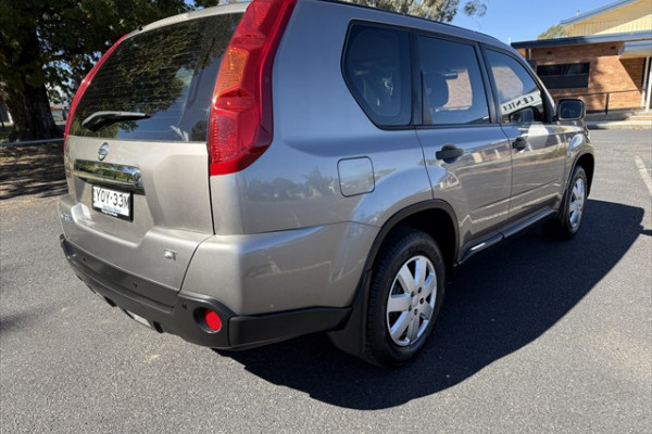 2009 Nissan X-Trail ST SUV Image 6