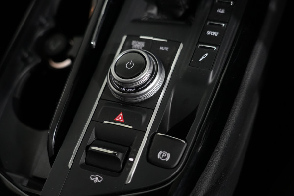 2022 Maserati Levante GT SUV image 17