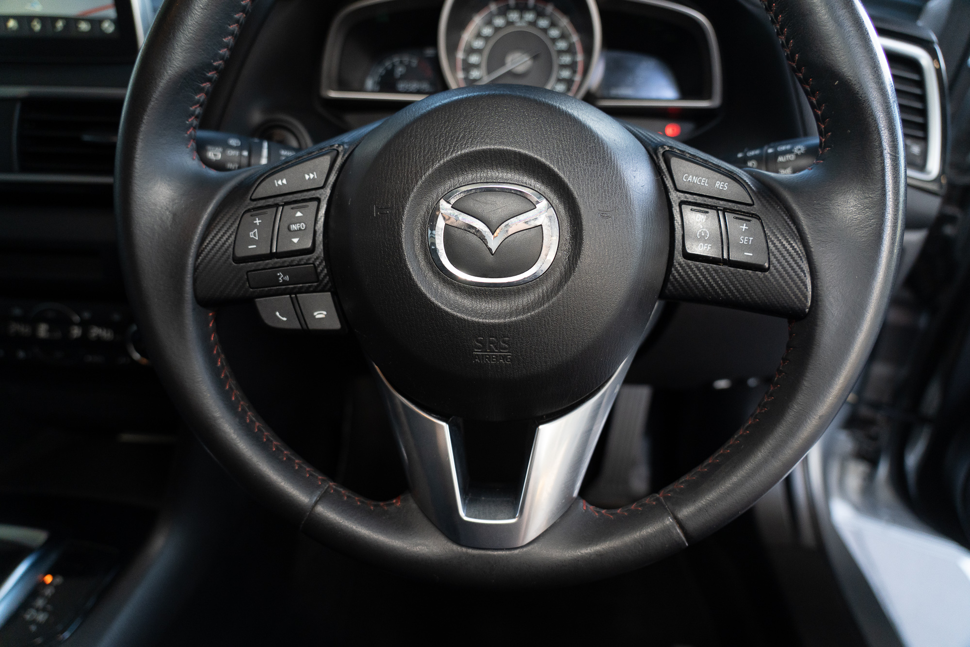 2015 Mazda 3 BM5438 SP25 Hatch Image 11