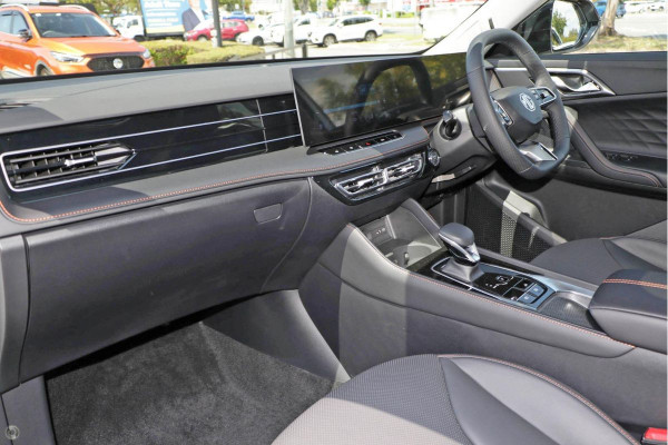 2025 MG HS AS33 Essence SUV Image 7