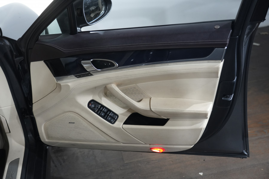 2015 Porsche Panamera Coupe