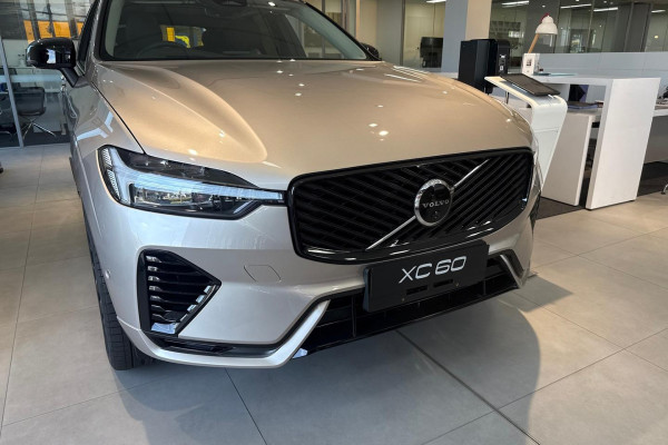 2026 Volvo XC60 UZ Ultra T8 Plug-in Hybrid Dark SUV Image 6