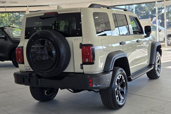 2026 GWM Tank 300 P01 Lux Hi4-T PHEV SUV Image 10