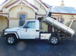 Toyota Landcruiser GXL VDJ79R