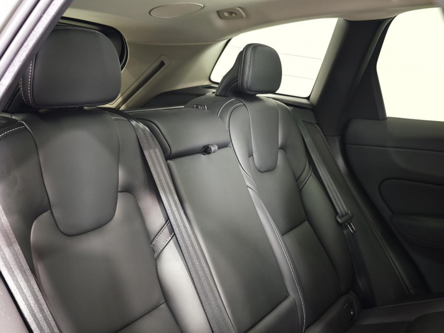 2025 MY26 Volvo XC60 UZ Ultra B5 Dark SUV Image 15