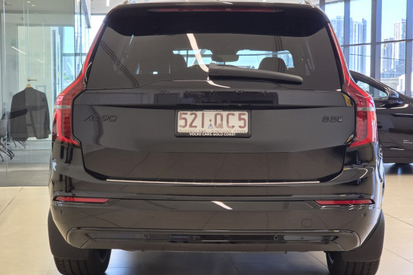 2026 Volvo XC90 L Series  Black Edition SUV Image 5