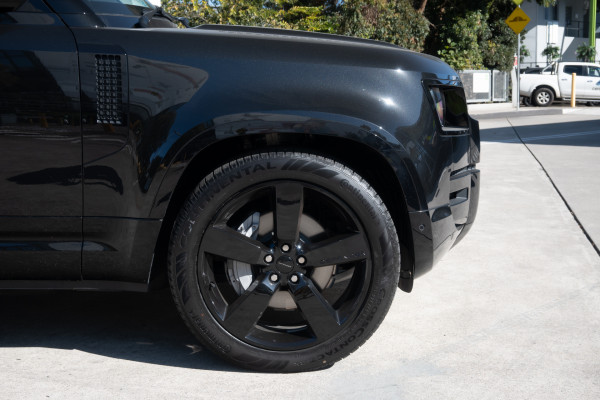2026 Land Rover Defender L663 110 D350 X-Dynamic HSE SUV image 22