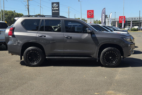 2022 Toyota LandCruiser Prado GDJ150R GXL SUV Image 6