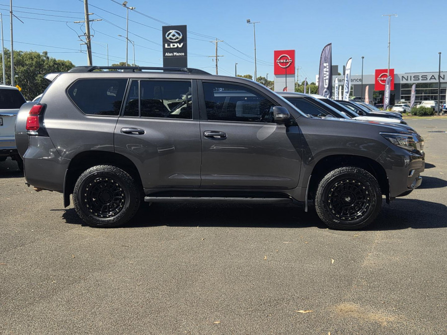 2022 Toyota LandCruiser Prado GDJ150R GXL SUV Image 6