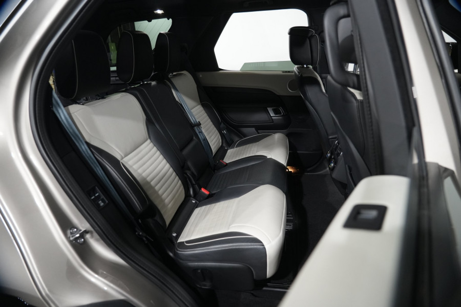 2021 Land Rover Discovery Series 5 P360 R-Dynamic HSE SUV Image 34