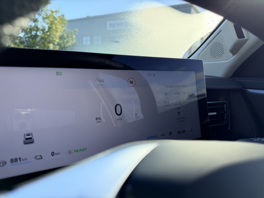 2026 MG HS Super Hybrid Essence SUV Image 13