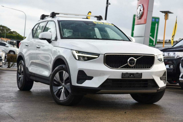 2022 MY23 Volvo XC40 XZ Plus B4 SUV Image 1