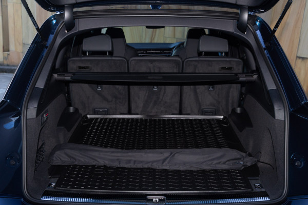 2026 MY25 Audi Q7 4M TFSI 250kW S line SUV image 17