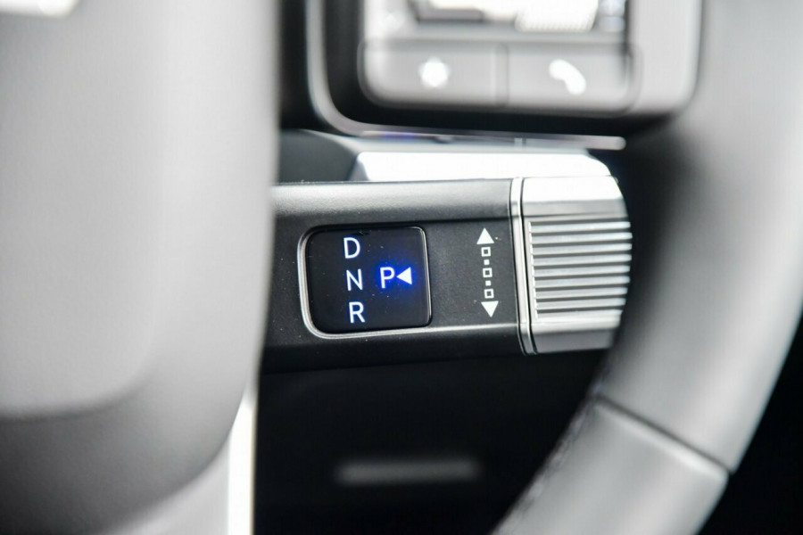 2025 Hyundai Santa Fe MX5.V1 Hybrid SUV Image 16