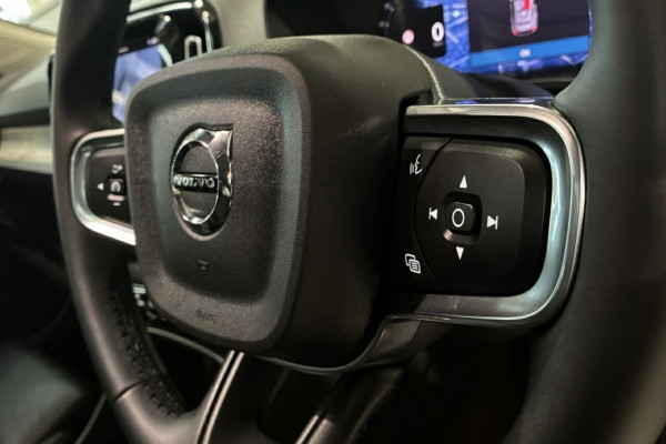2023 Volvo XC40 XZ Ultimate B5 Dark SUV Image 14