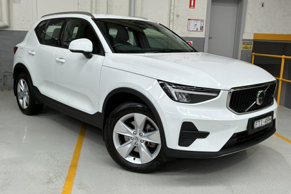 2025 Volvo XC40 XZ Plus B4 SUV Image 1