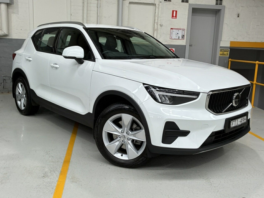 2025 Volvo XC40 XZ Plus B4 SUV Image 1
