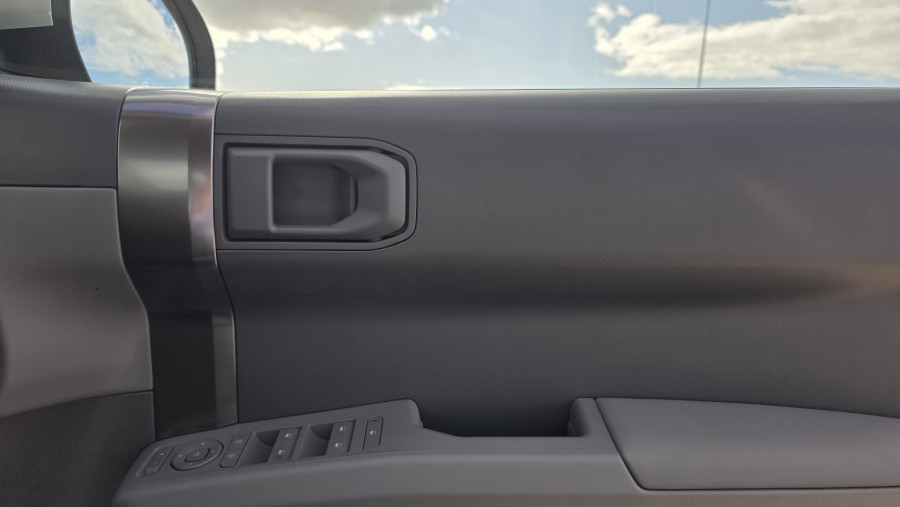 2026 Kia EV3 SV Air Long Range SUV Image 18