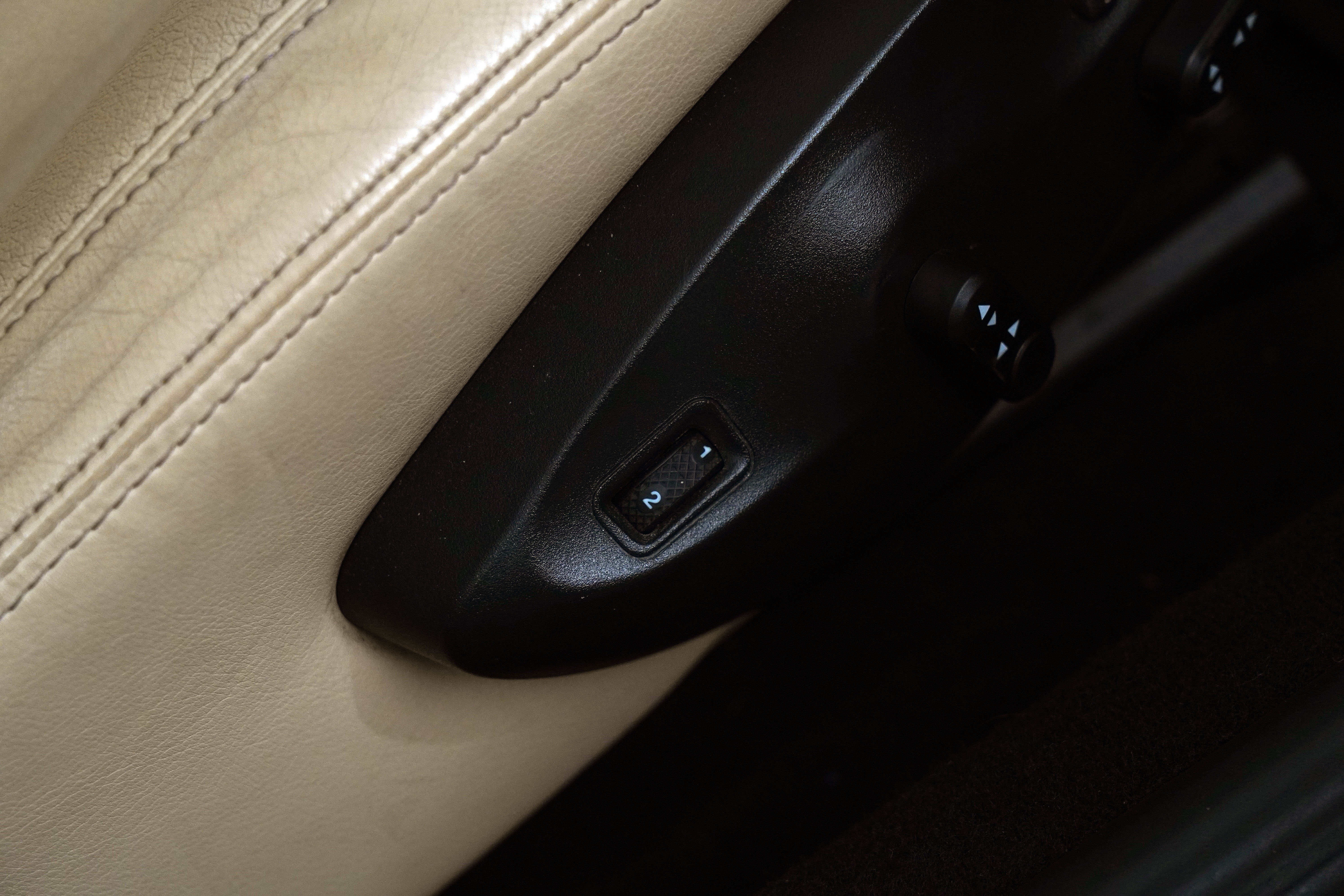 2012 Maserati Grancabrio Sport  Convertible Image 32