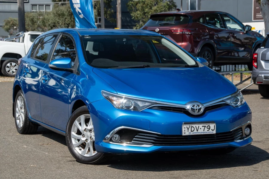 2016 Toyota Corolla ZRE182R Ascent Sport Hatch Image 1