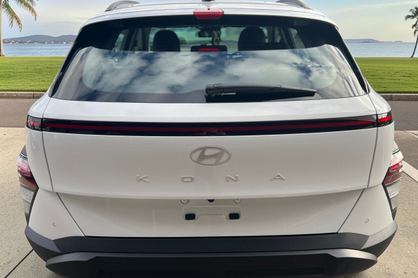 2027 Hyundai KONA SX2.V3 Elite SUV Image 4