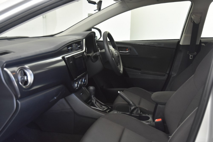 2016 Toyota Corolla ZRE182R Ascent Hatchback Image 6