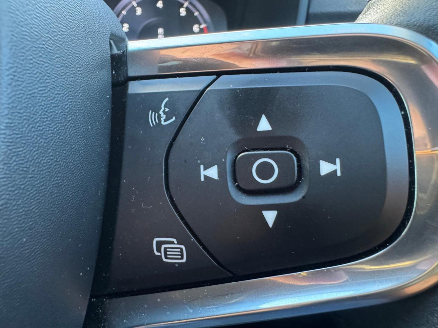 2020 Volvo XC40 XZ T4 Inscription SUV Image 19