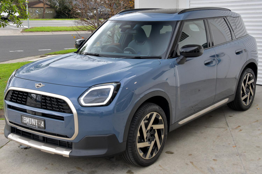 2026 MY25 MINI Countryman U25 C Favoured SUV