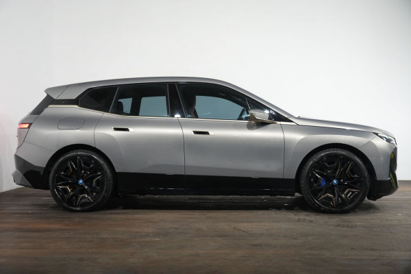 2023 BMW iX xDrive40 Sport SUV Image 4
