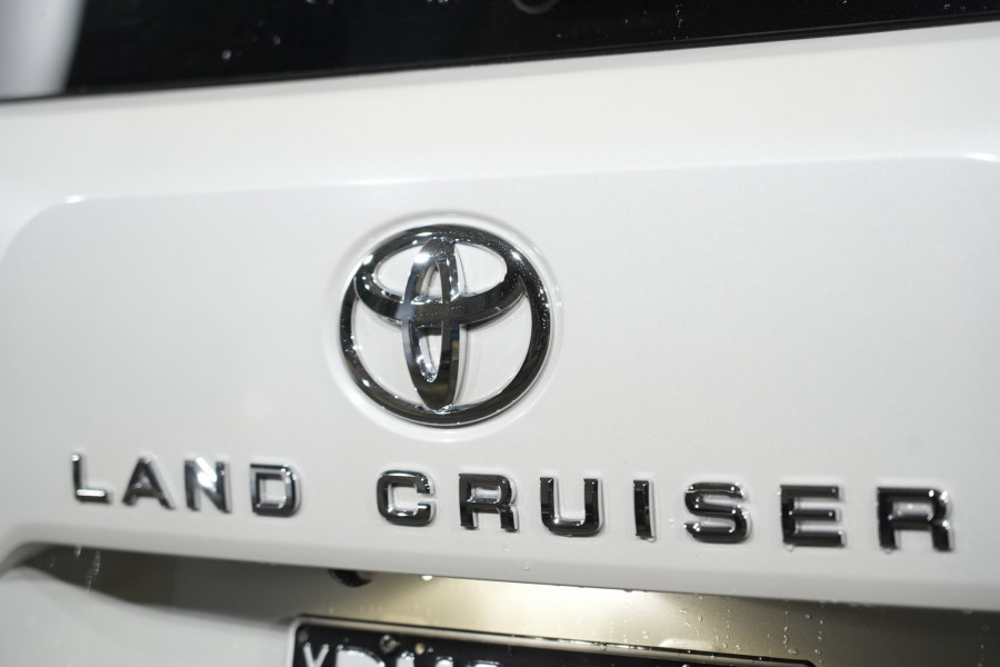 2025 Toyota LandCruiser Sahara SUV