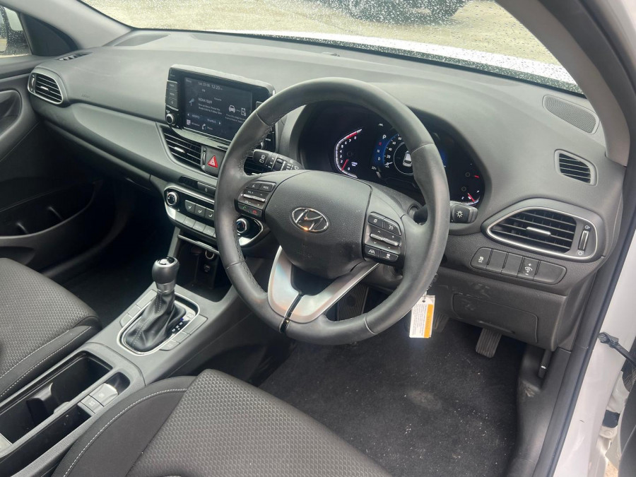 2023 Hyundai i30 PD.V4  Hatch Image 9