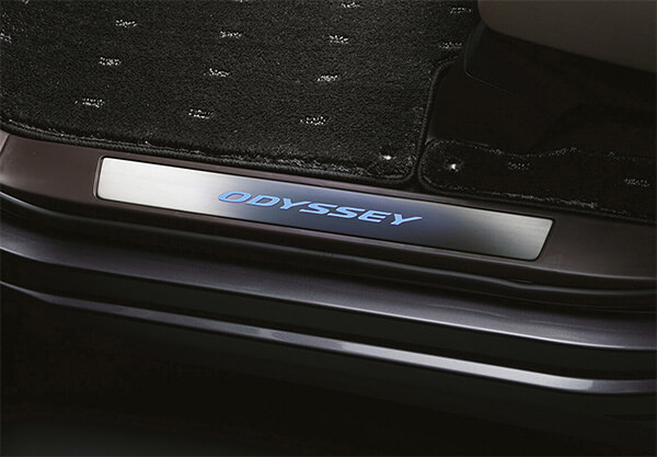 <img src="DOOR SILL GARNISH SET - ILLUMINATED