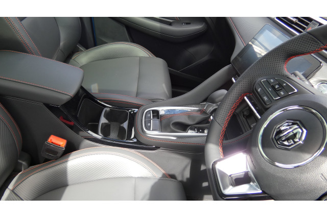 2024 MG ZST S13 ESSENCE SUV Image 17