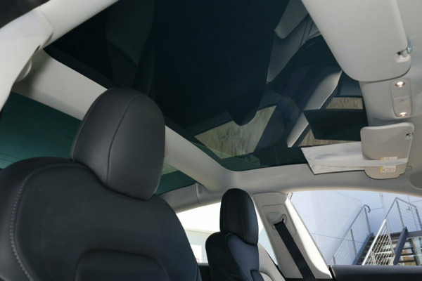 2022 Tesla Model 3  Long Range Sedan Image 20