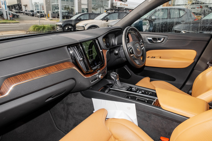2021 Volvo XC60 UZ T5 SUV Image 8