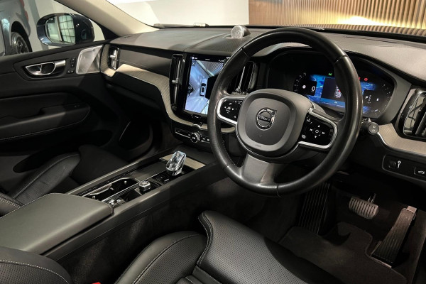 2022 Volvo XC60 UZ B5 Inscription SUV Image 12