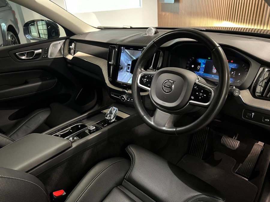 2022 Volvo XC60 UZ B5 Inscription SUV Image 12