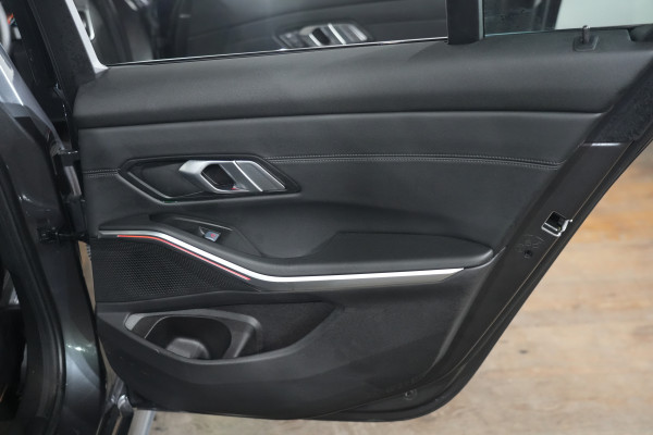 2021 BMW 3 Series 30i M Sport Sedan image 32