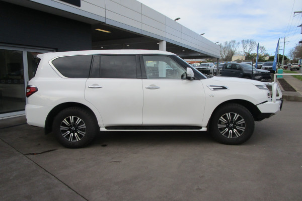 2022 Nissan Patrol PT4PATI22 Ti SUV Image 8