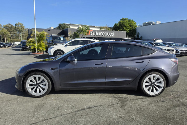 2021 Tesla Model 3  Long Range Sedan Image 10